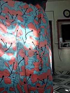 Snapshot of SIMIHOT chatting on 5, 4, 2026 SIMIHOT online show from 5, 4, 2026