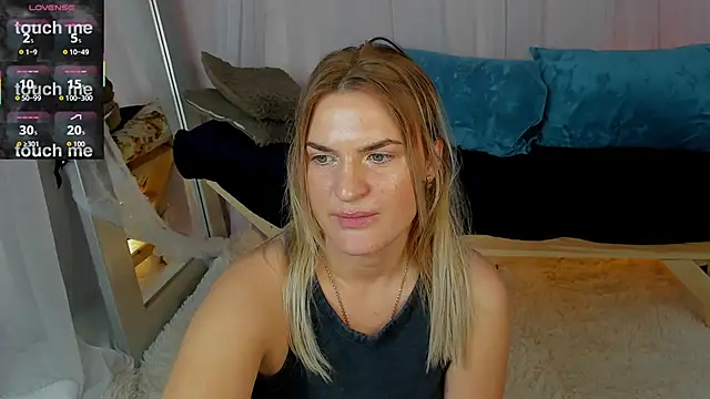 Snapshot of Marie_Ellie chatting on 11, 11, 2025 Marie Ellie online show from 11, 11, 2025