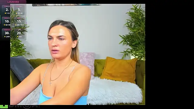 Snapshot of Marie_Ellie chatting on 2, 10, 2025 Marie Ellie online show from 2, 10, 2025