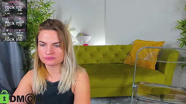 Snapshot of Marie_Ellie chatting on 18, 11, 2025 Marie Ellie online show from 18, 11, 2025