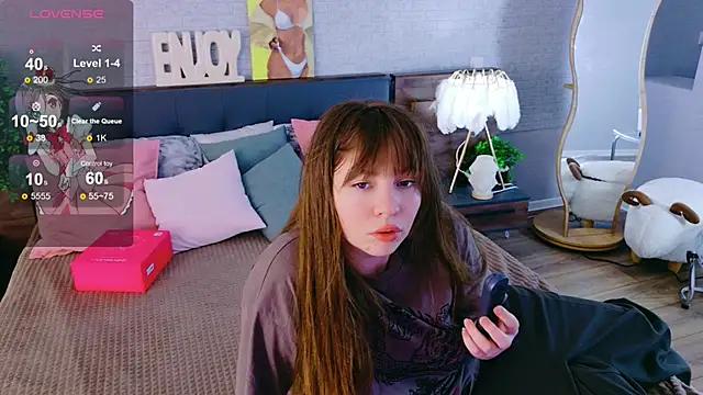 Moon  Bunny online show from 30, 5, 2026