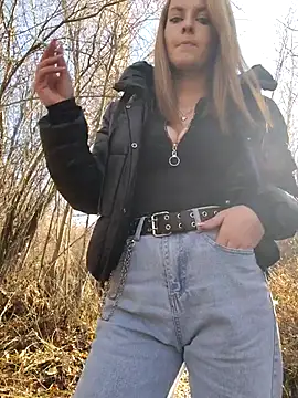 YOOUR EVAA online show from 8, 11, 2025