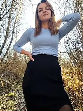 YOOUR EVAA online show from 18, 11, 2025