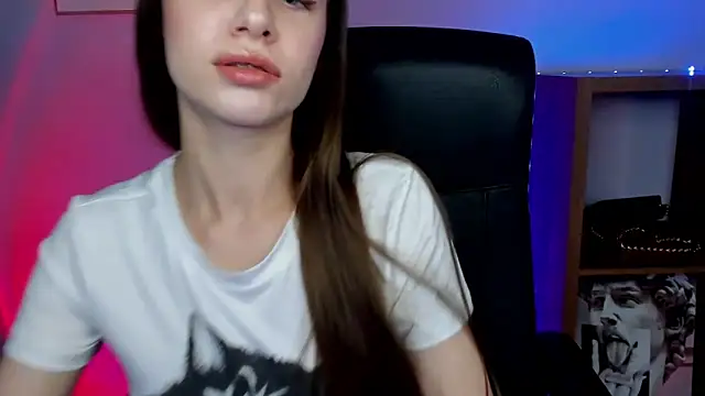 LuxMaya online show from 12, 2, 2026