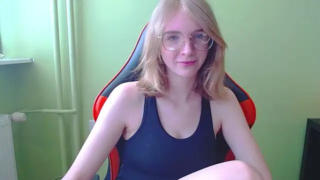 juicyPenny online show from 10, 4, 2026