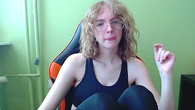 juicyPenny online show from 11, 3, 2026