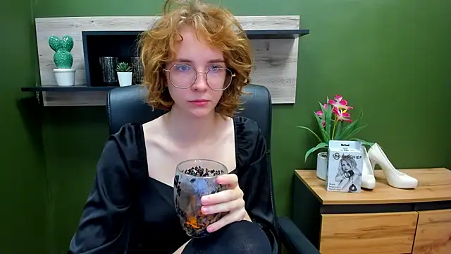 juicyPenny online show from 25, 9, 2025