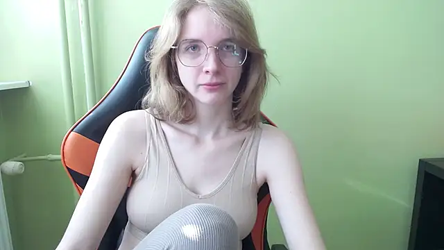 juicyPenny online show from 4, 3, 2026