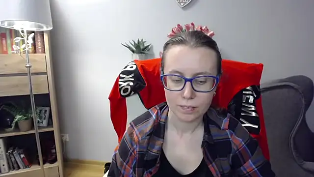 sweetxLizzy online show from 9, 4, 2026