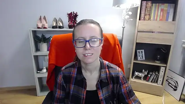 sweetxLizzy online show from 7, 11, 2025