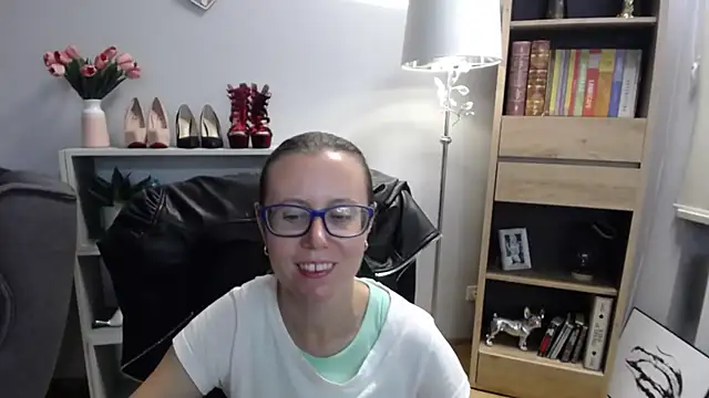 sweetxLizzy online show from 9, 9, 2025