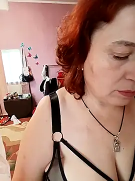 Snapshot of Darlene_Eleanor chatting on 9, 10, 2025 Darlene Eleanor online show from 9, 10, 2025