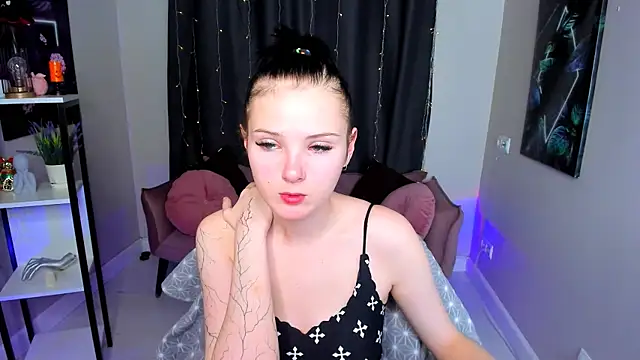 Leila xxBaby online show from 14, 11, 2025