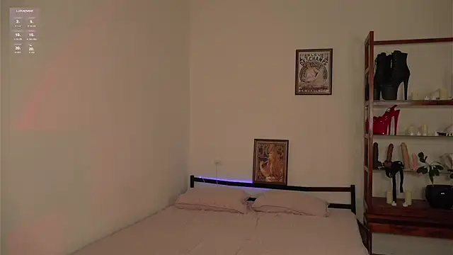 Olivia Faye online show from 23, 10, 2025