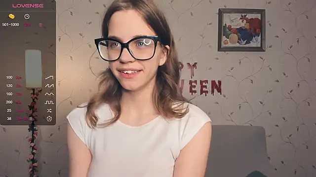 JoanBaggott online show from 28, 10, 2025