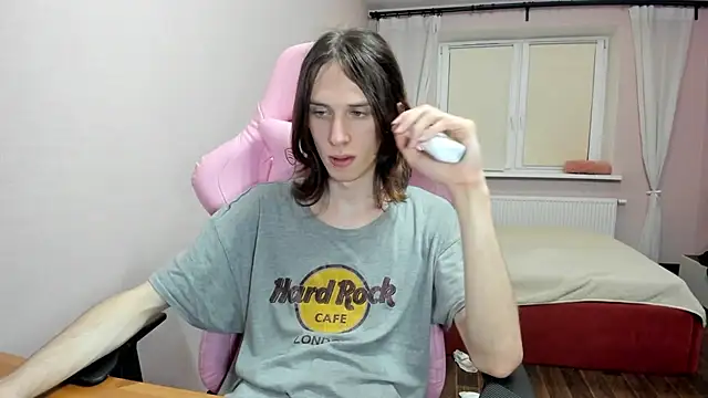 eleganc3 online show from 10, 9, 2025