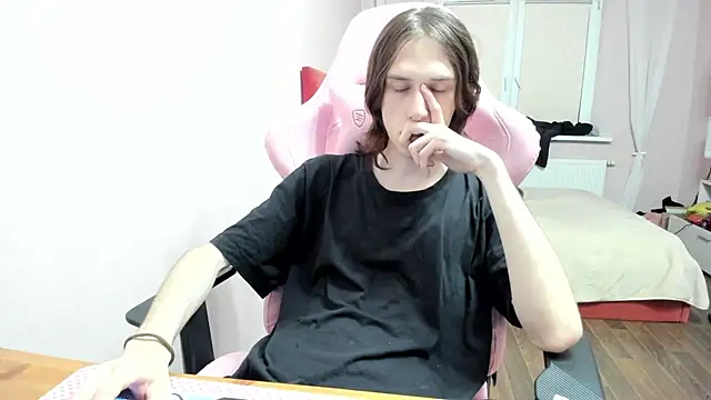 eleganc3 online show from 13, 10, 2025