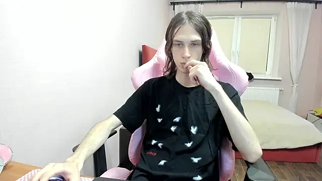 eleganc3 online show from 2, 10, 2025