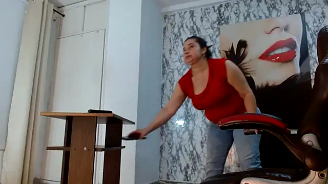 Snapshot of mariani_smith chatting on 8, 10, 2025 mariani smith online show from 8, 10, 2025