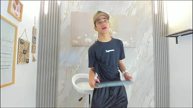 TWINKS BOYS1 online show from 19, 12, 2025