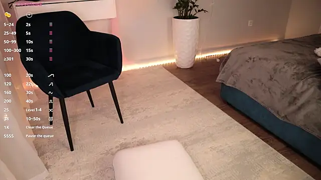 Katherinepinke online show from 17, 4, 2026