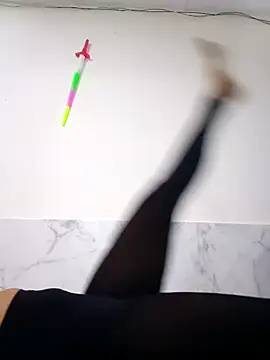 PERLA BLACK  online show from 10, 10, 2025