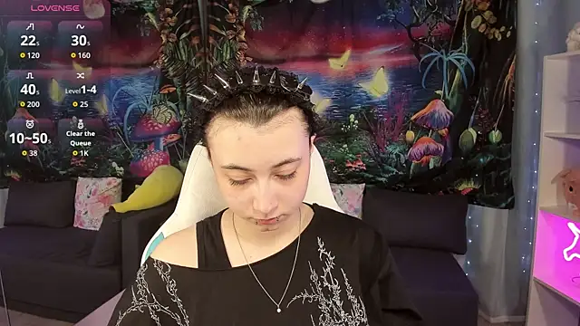 ClaraParks online show from 5, 4, 2026