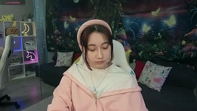 Snapshot of ClaraParks chatting on 4, 2, 2026 ClaraParks online show from 4, 2, 2026