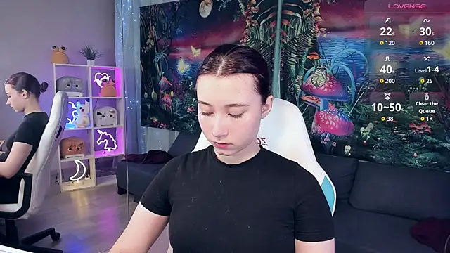 ClaraParks online show from 10, 9, 2025