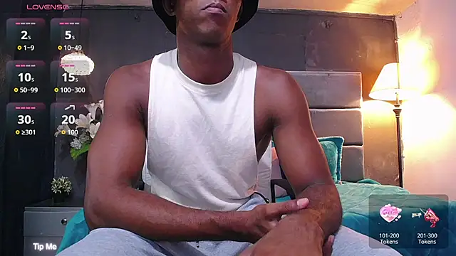 blackbignude online show from 8, 11, 2025