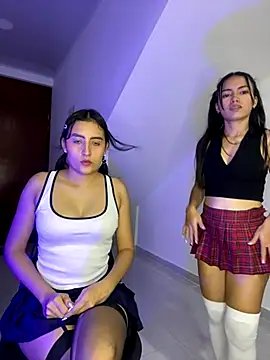 Lily  18 online show from 9, 11, 2025