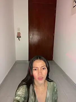 Lily  18 online show from 22, 12, 2025