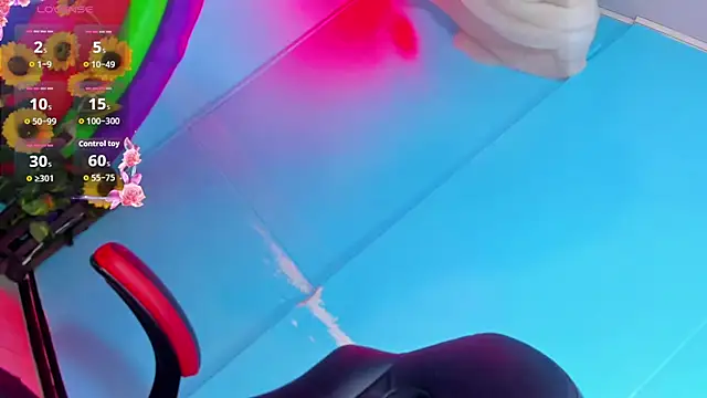 Dahlia Moss online show from 3, 10, 2025