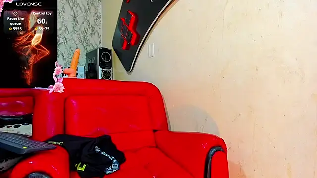 Dahlia Moss online show from 17, 10, 2025