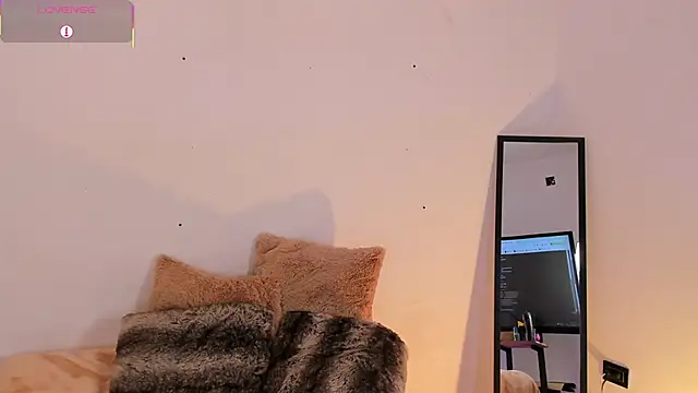 Dulcey  online show from 21, 9, 2025