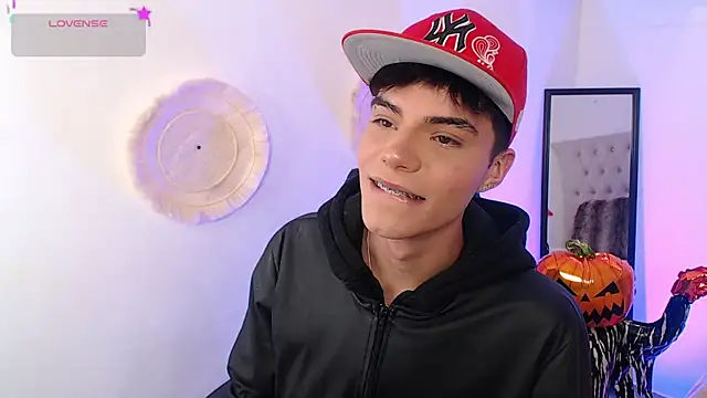 Dulcey  online show from 30, 10, 2025