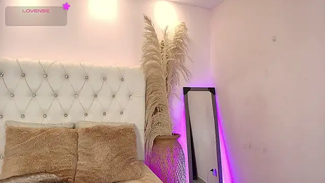 Dulcey  online show from 5, 11, 2025