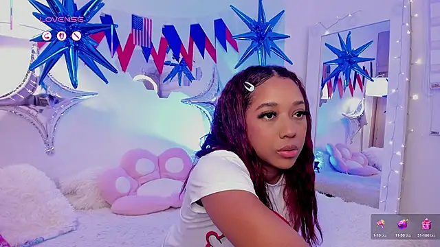 Snapshot of _Zahara_ chatting on 15, 7, 2026 Zahara online show from 15, 7, 2026