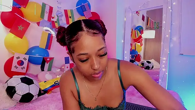 Snapshot of _Zahara_ chatting on 23, 6, 2026 Zahara online show from 23, 6, 2026