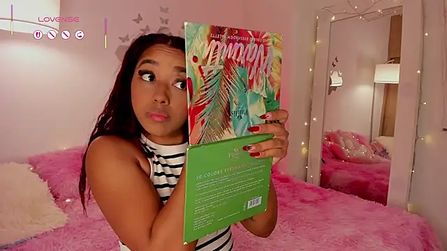 Snapshot of _Zahara_ chatting on 2, 8, 2026 Zahara online show from 2, 8, 2026