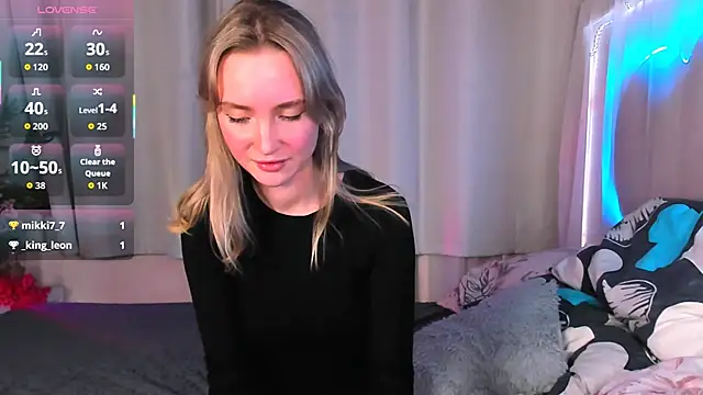 EllaBloom online show from 7, 11, 2025