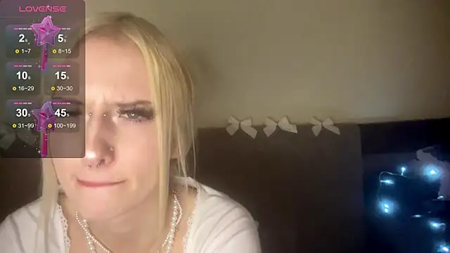 kittywithu online show from 13, 11, 2025