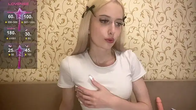 kittywithu online show from 16, 10, 2025