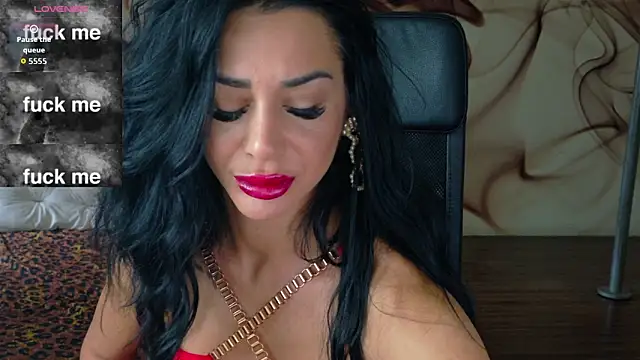 NaomiScarlet online show from 4, 10, 2025