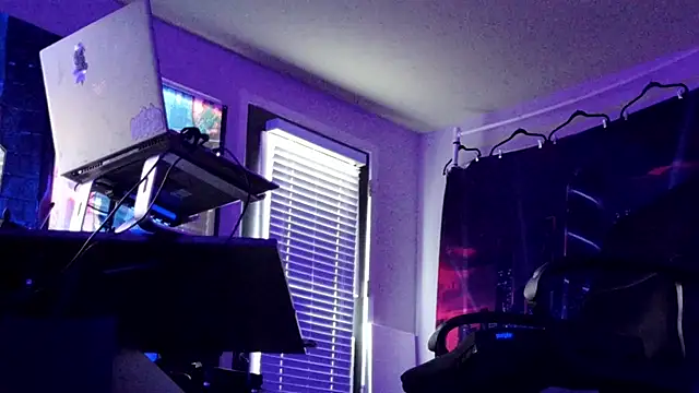 glitterboxx online show from 20, 6, 2026