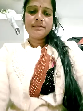 Cutreet online show from 15, 12, 2025