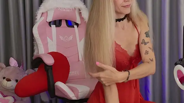 goddess kate   online show from 17, 11, 2025