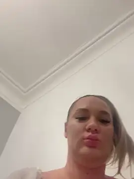 NellyExtraa online show from 8, 5, 2026