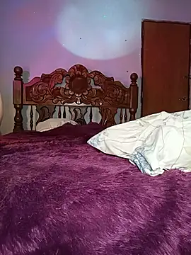 Rebecadiaz13 online show from 18, 5, 2026