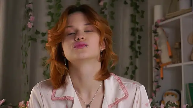 BlytheBenny online show from 11, 11, 2025